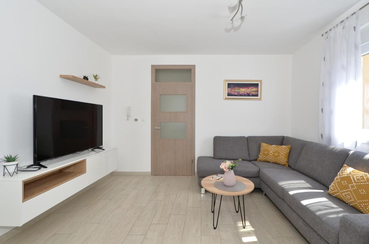 Apartman "Mary" Трогір Екстер'єр фото